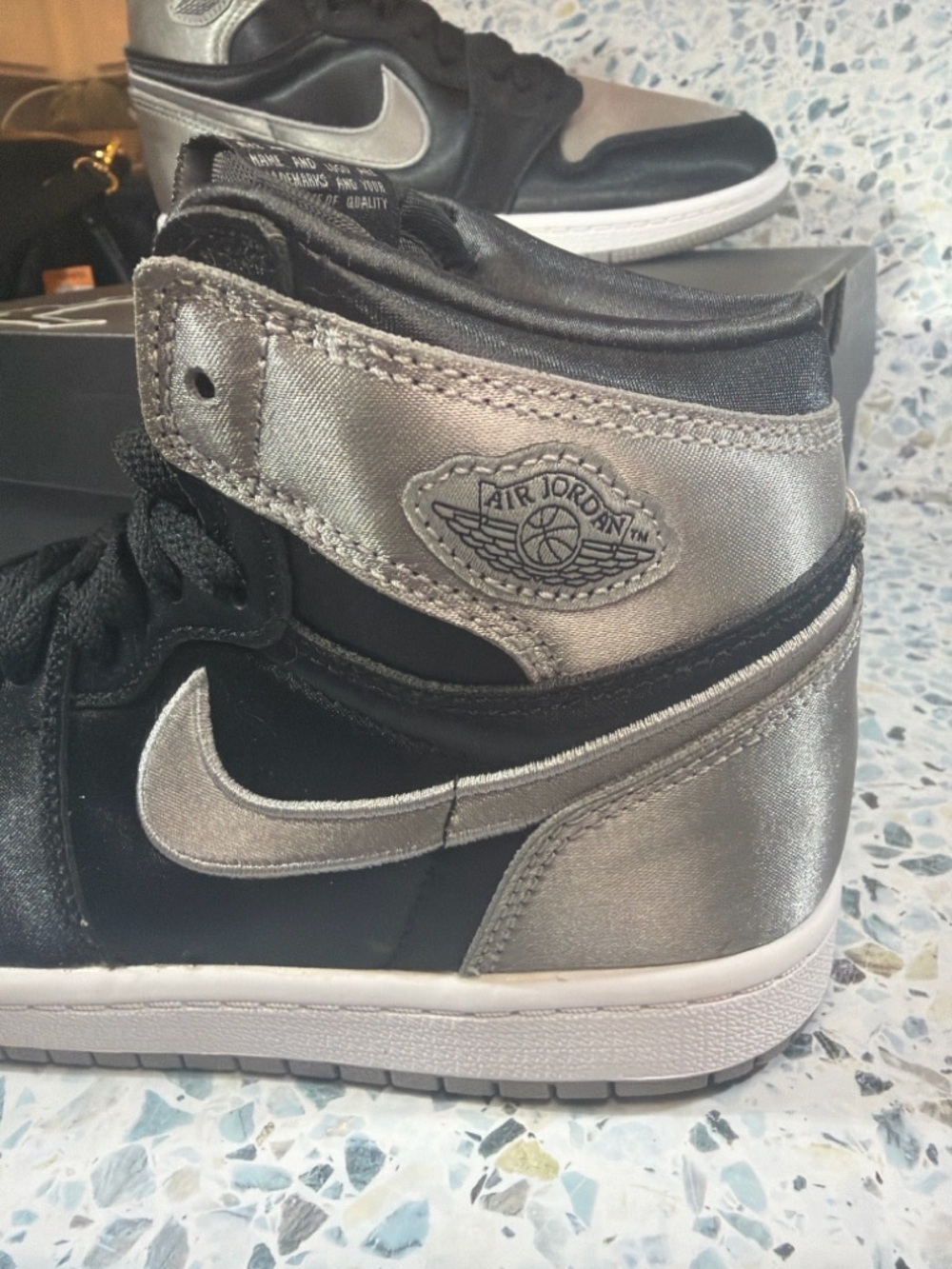 NIB Nike Air Jordan 1 Retro High OG PS Black Medium Grey White Size 3Y - Picture 4 of 7